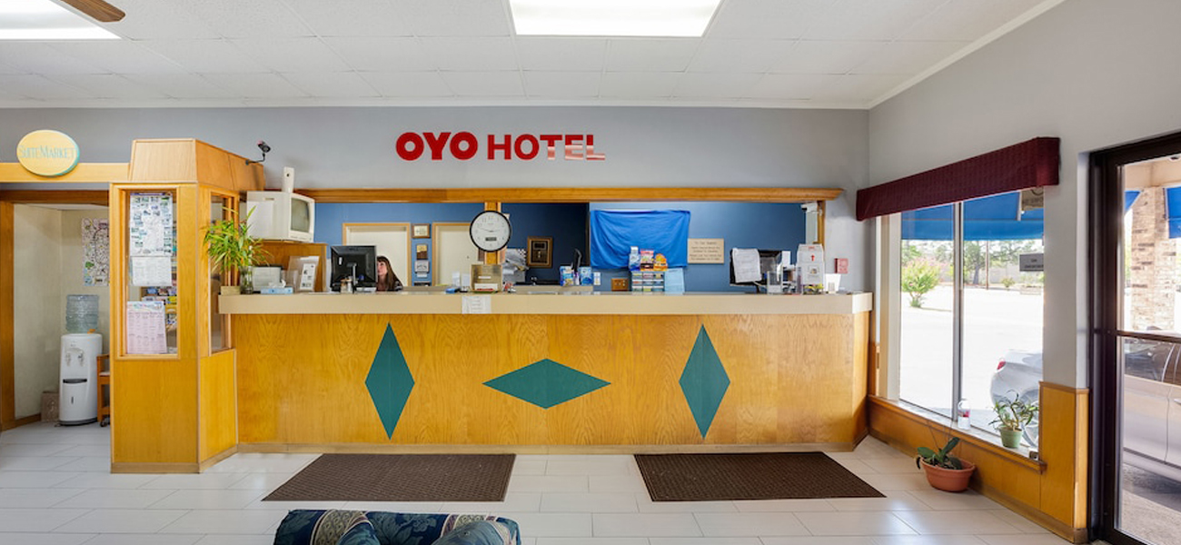 Pleasing Hotel Front Desk